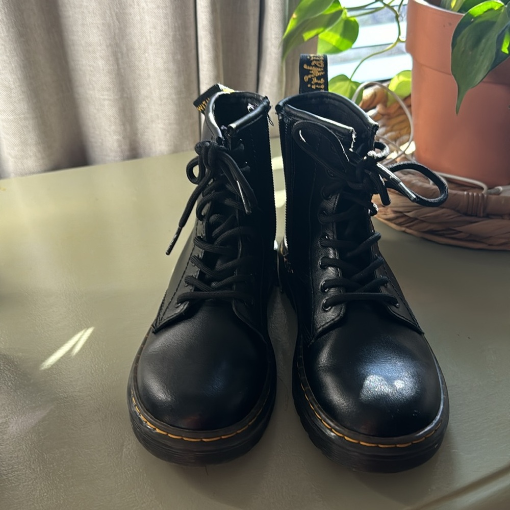 Kids boots